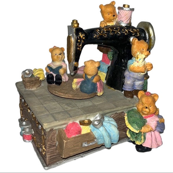 Vintage Sankyo Musical Bears On Sewing Machine Animated Music Box Collectible - Picture 2 of 9